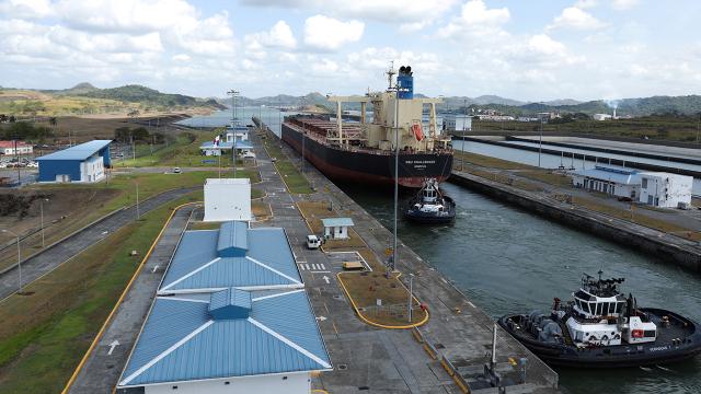 Panama Kanalı, açılışının 112. yıl dönümünde dünya ekonomisindeki önemini koruyor haber görseli