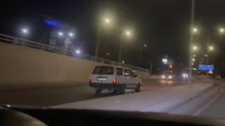 Kilometrelerce ters yönde ilerleyen sürücü böyle görüntülendi