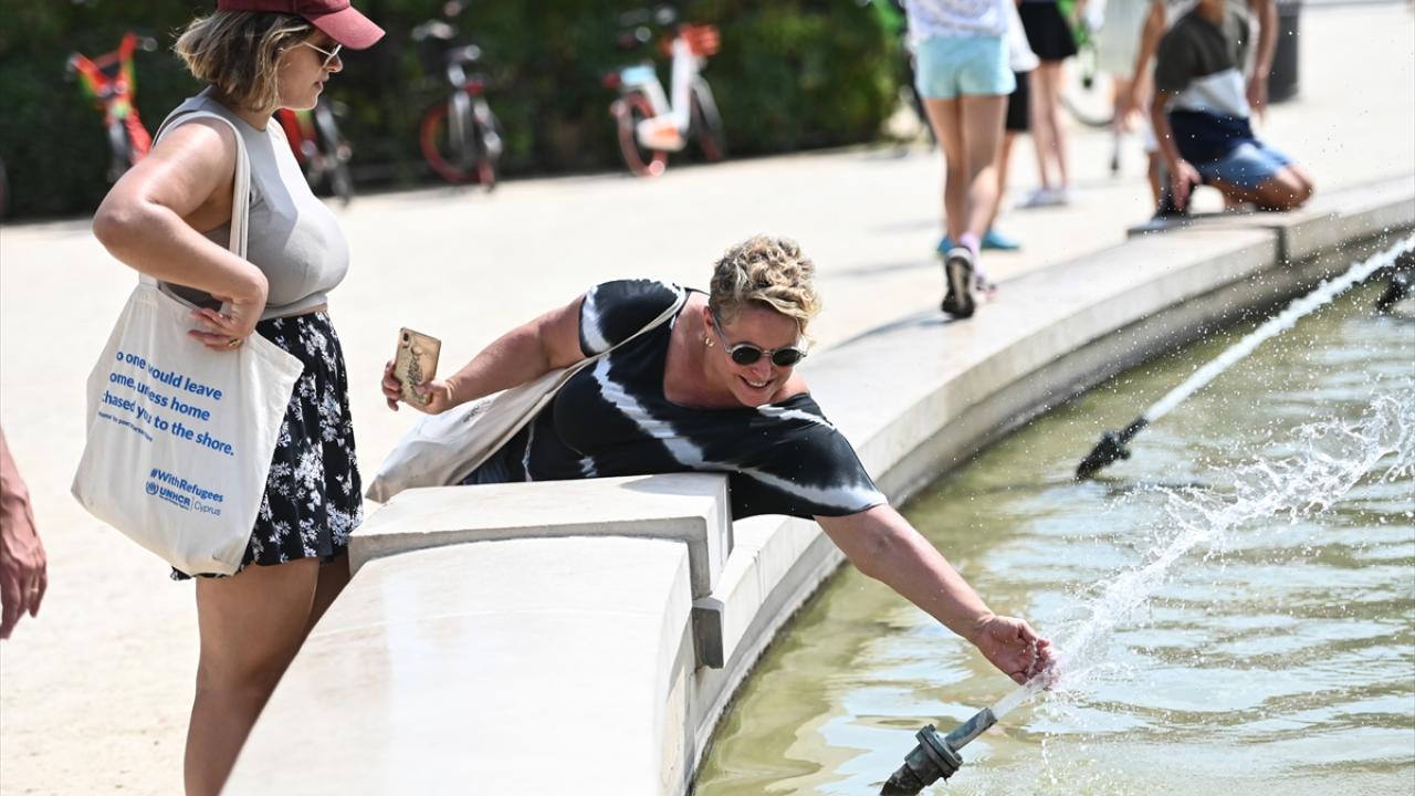 Marmolada Tepesi`nde son 10 yılın en yüksek hava sıcaklığı kaydedildi