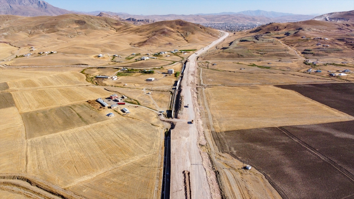 "Çevre yolunu kısa sürede tamamlayıp hizmete açmayı hedefliyoruz"