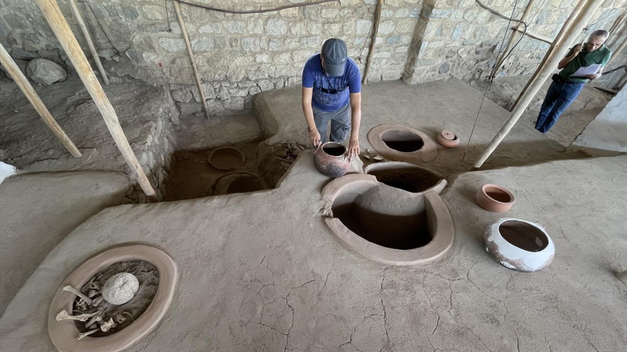 "1860`lara kadar bu mutfağın faaliyette olduğunu tahmin ediyoruz"