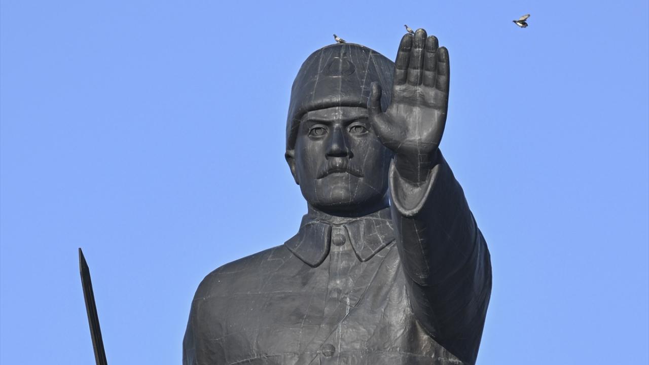 "250 bin insan gırtlak gırtlağa, süngü süngüye savaştı"