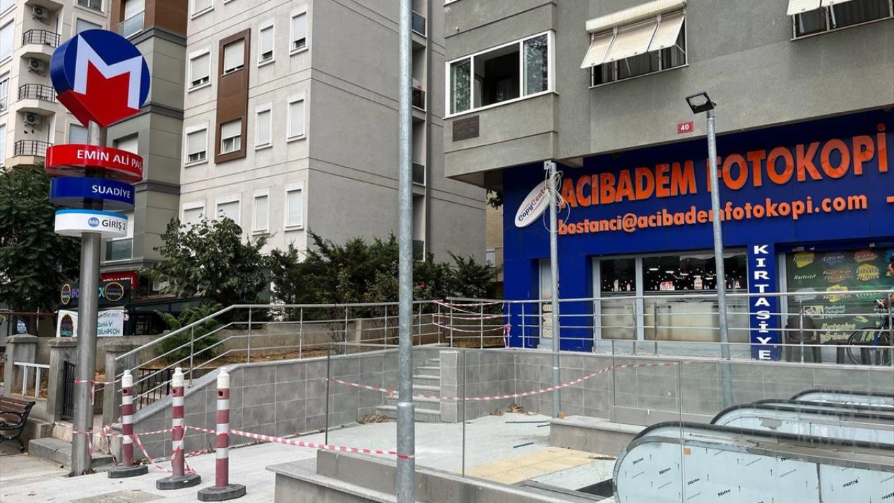 M3: 1 yürüyen merdiven servis dışı