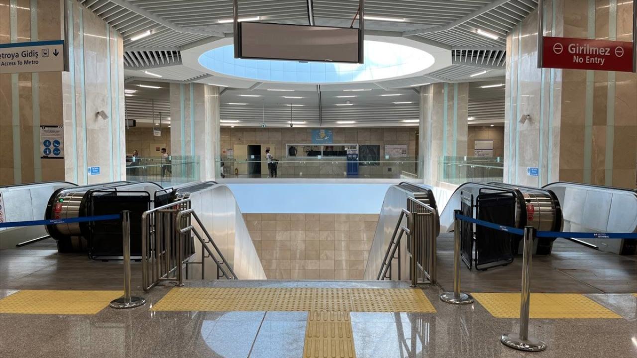 M5: 10 yürüyen merdiven çalışmıyor