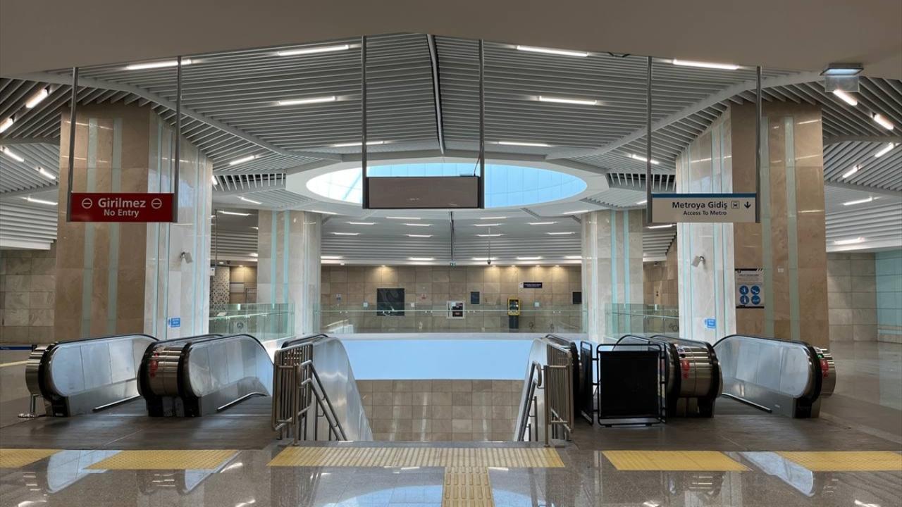 Beylikdüzü-Söğütlüçeşme Metrobüs Hattı: 1 asansör çalışmıyor