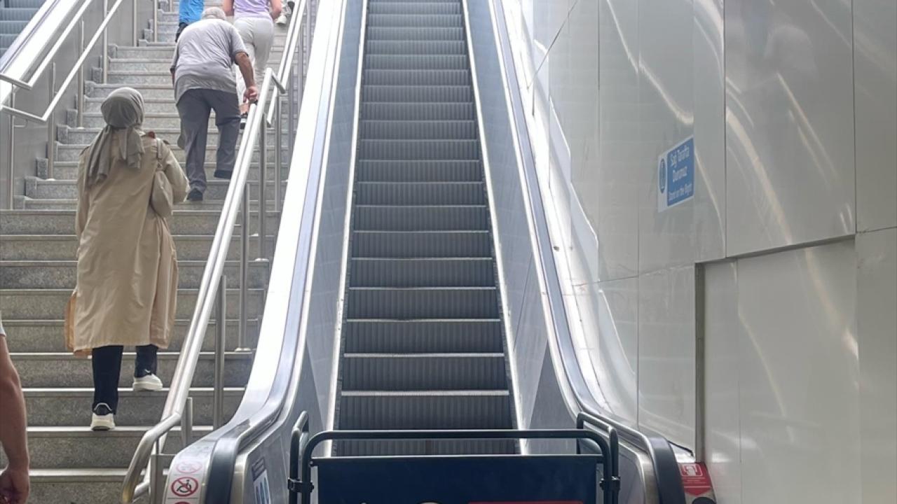 İBB: 40 yürüyen merdiven çalışmıyor