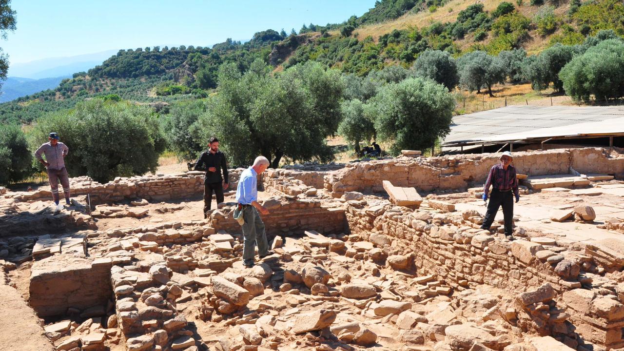 "Fay hattı antik kentin merkezinden geçiyor"