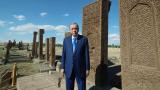 Cumhurbaşkanı Erdoğan, Ahlat'ta Selçuklu mezarlığını ziyaret etti