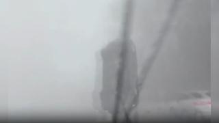 ABD'deki kasırga araca takla attırdı