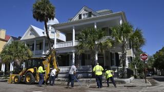 Güney Karolina'daki Idalia Kasırgası sonrası vatandaşlar sokakları temizledi