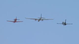 Akıncı, Hürkuş ve Solotürk'ten ortak uçuş