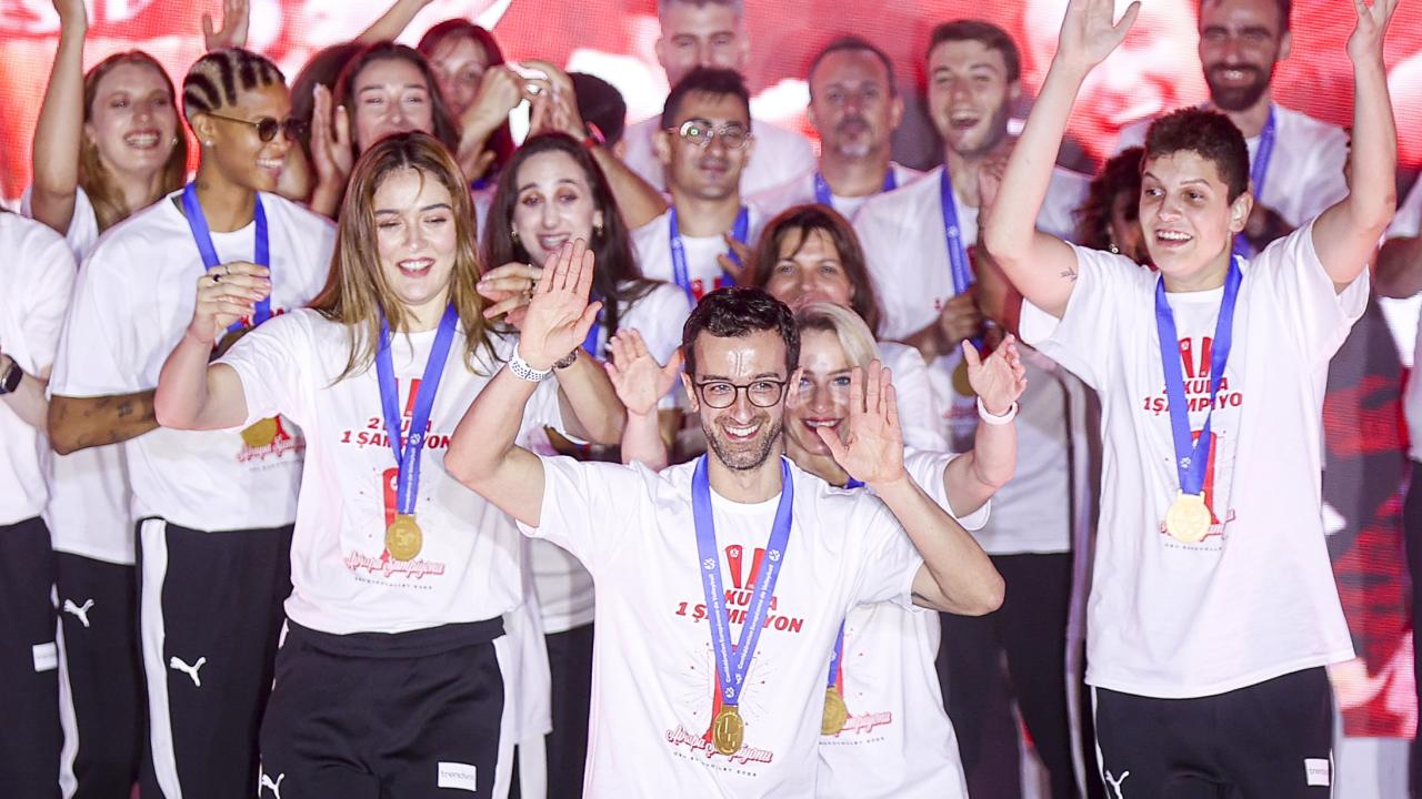 'Filenin Sultanları' şampiyonluğu vatandaşlarla kutladı