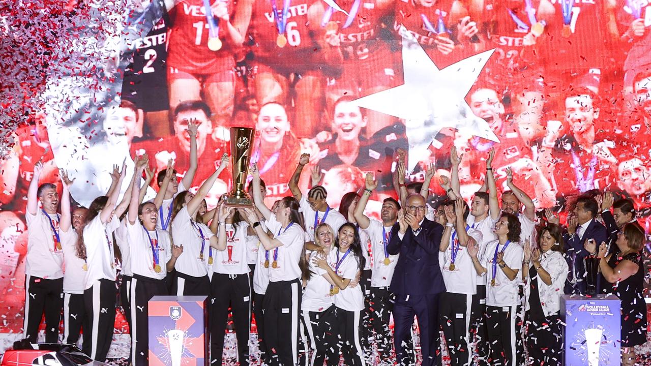 'Filenin Sultanları' şampiyonluğu vatandaşlarla kutladı