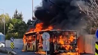 Büyükçekmece'de İETT otobüsü alev alev yandı
