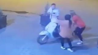 Park edilirken 'şahlanan' motosiklet güçlükle durduruldu