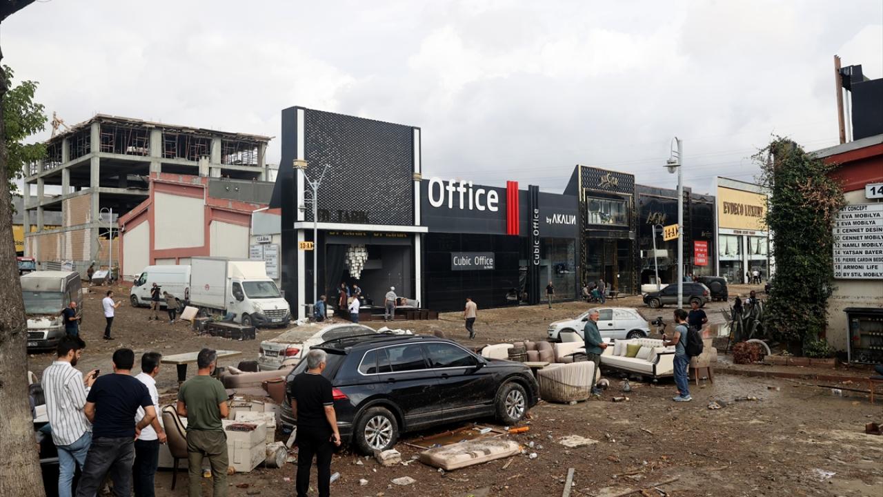 1754 ev ve işyeri etkilendi