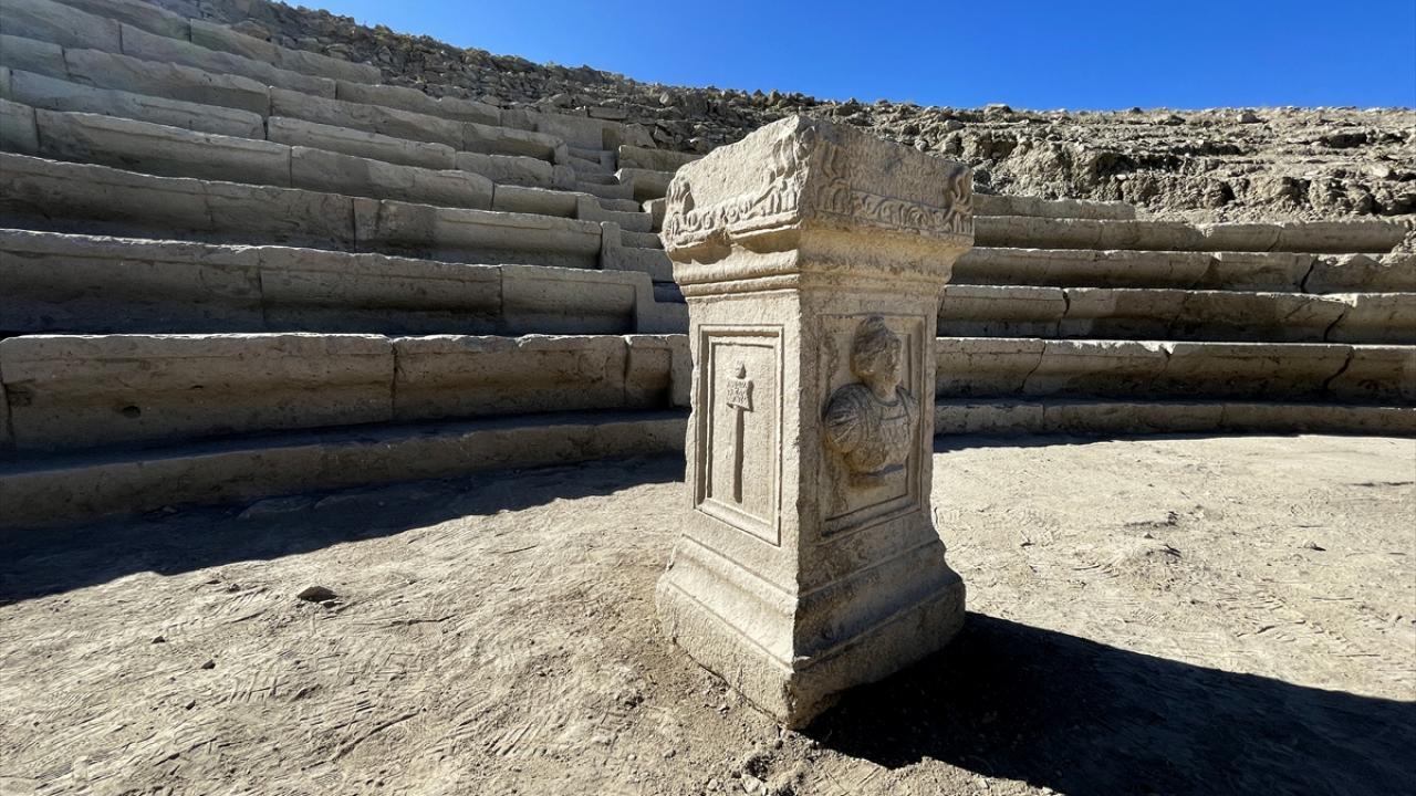 Sunaktaki Grekçe yazıtın tercümesi yapıldı