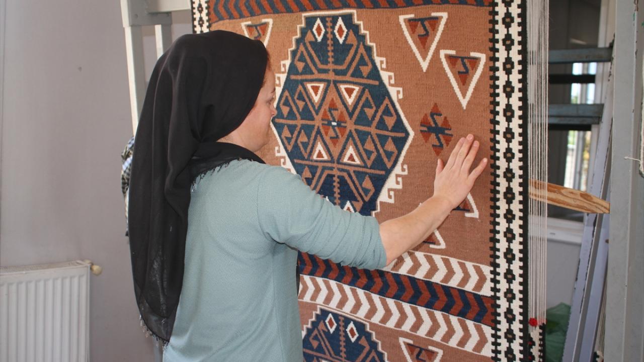 "Kadınlar kurs açabiliyor"