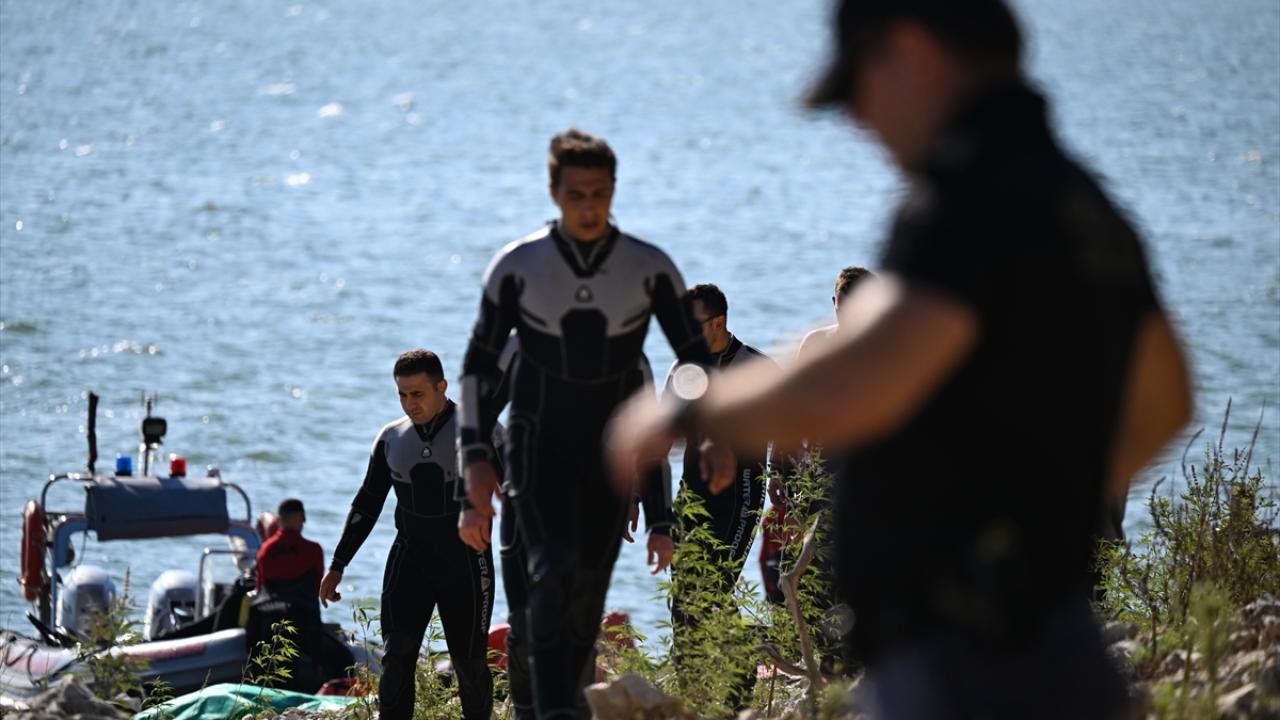 3 personelden birinin cansız bedenine ulaşıldı