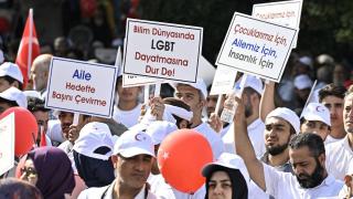 "Büyük Aile Buluşması" sessiz yürüyüşle tamamlandı