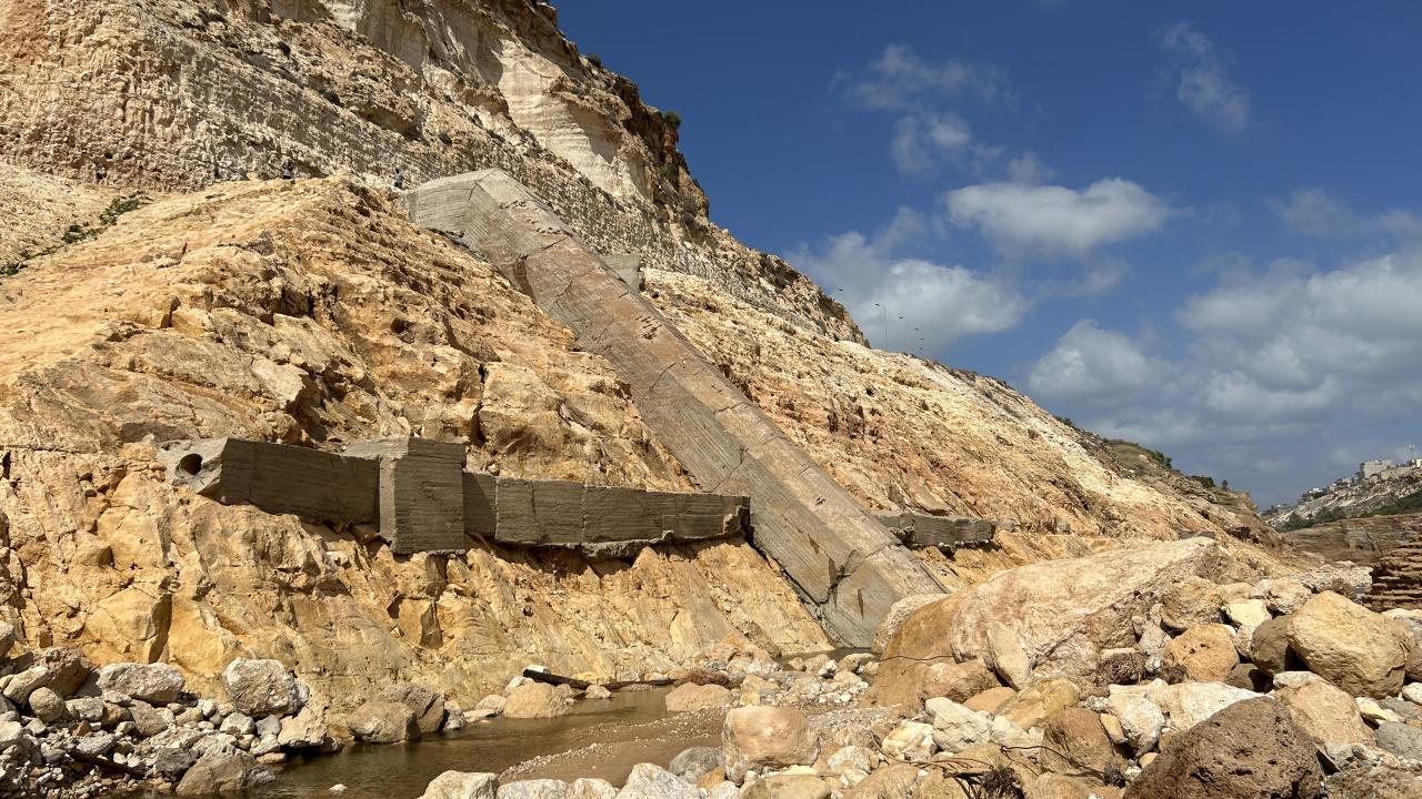 Barajların yıkılması ve aşırı yağışlarla 50 milyon metreküp su Derne Vadisi`ne döküldü
