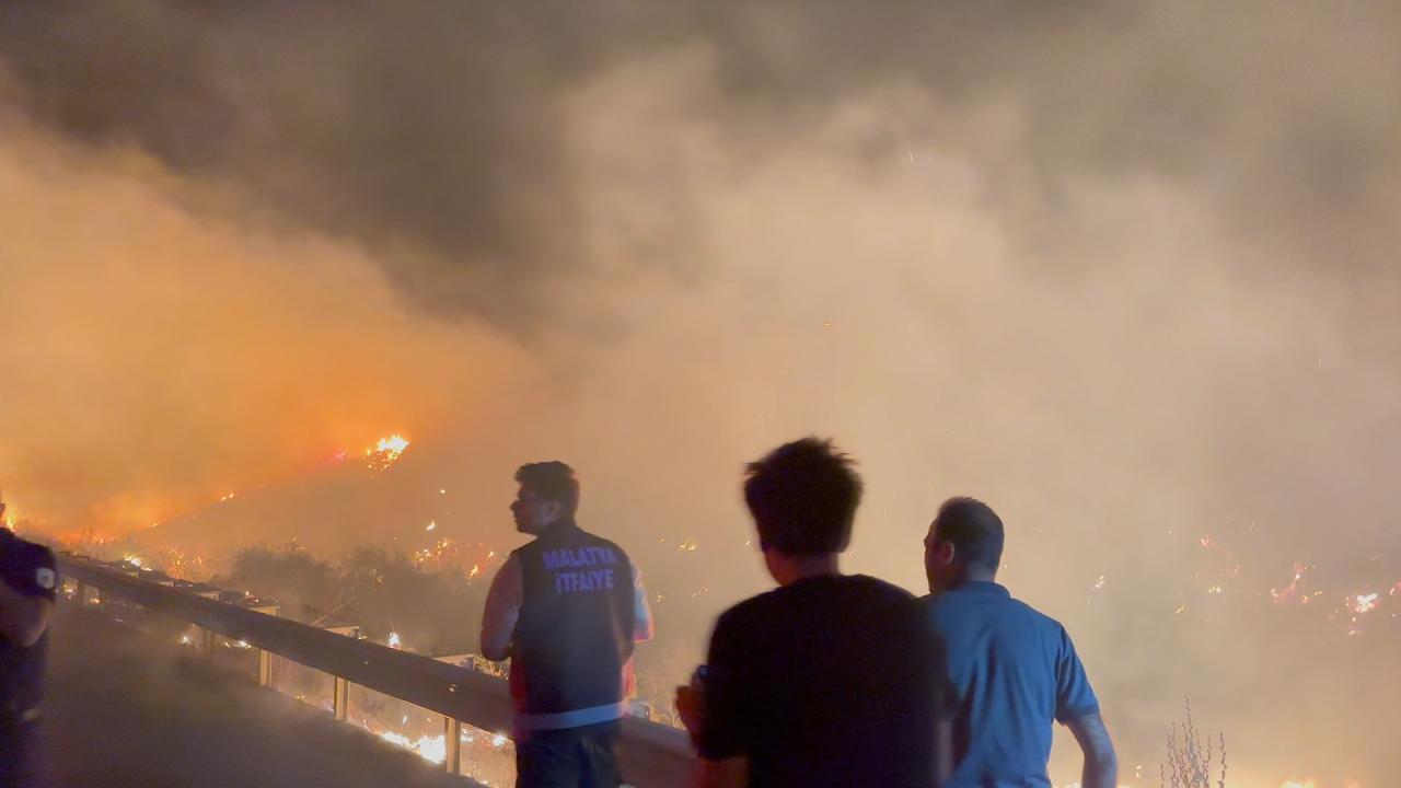 "Rüzgar, yangını çok ciddi anlamda büyüttü ve çok geniş alana kapsadı"