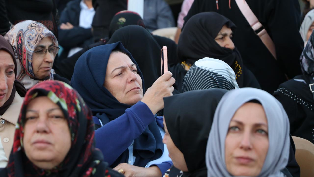 "Hadise çok müthiş, muhteşem bir şey ve çok duygulandık"