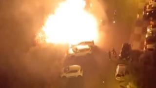 Maltepe'de çıkan yangın otomobillere sıçradı