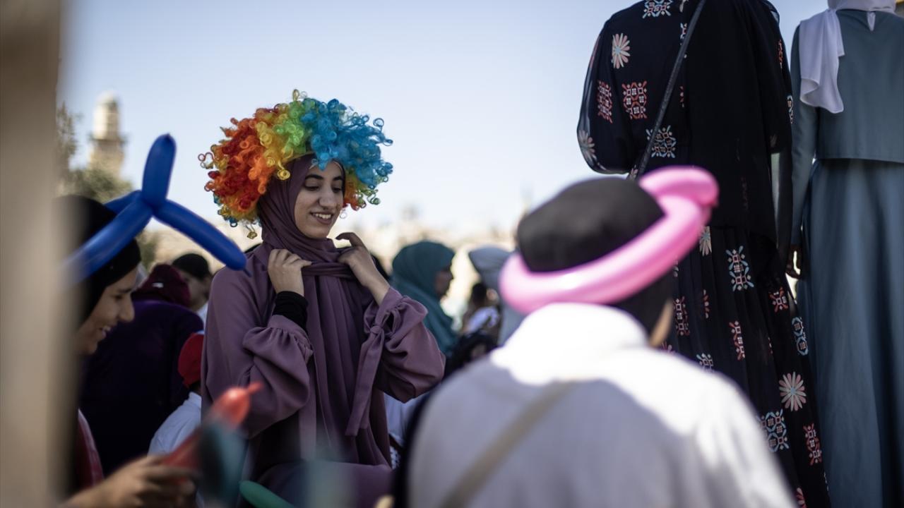 Gazze`de Mevlit Kandili okullarda kutlandı