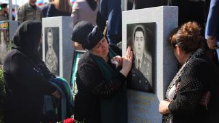 Azerbaycan'da 2. Karabağ Savaşı'nın yıl dönümünde şehitler anıldı