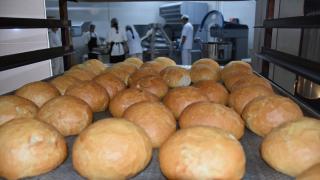 Hakkari'de meslek lisesinde, günde 6 bin ekmek üretiliyor