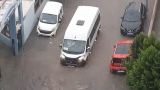 Anadolu Yakası'nda sağanak: Alt geçidi su bastı