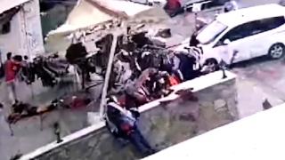 Antalya'da sağanak ve rüzgar hayatı olumsuz etkiledi