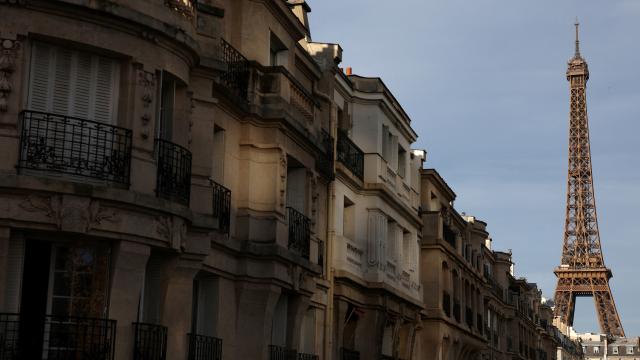 Paris'te İkinci Savaşı bombası imhası için binlerce kişi tahliye edildi