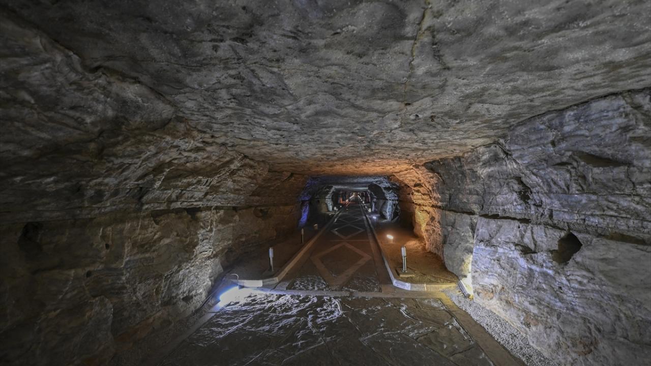 "Nahçıvan`a gelen turistler de mutlaka gelip burayı görüyorlar"