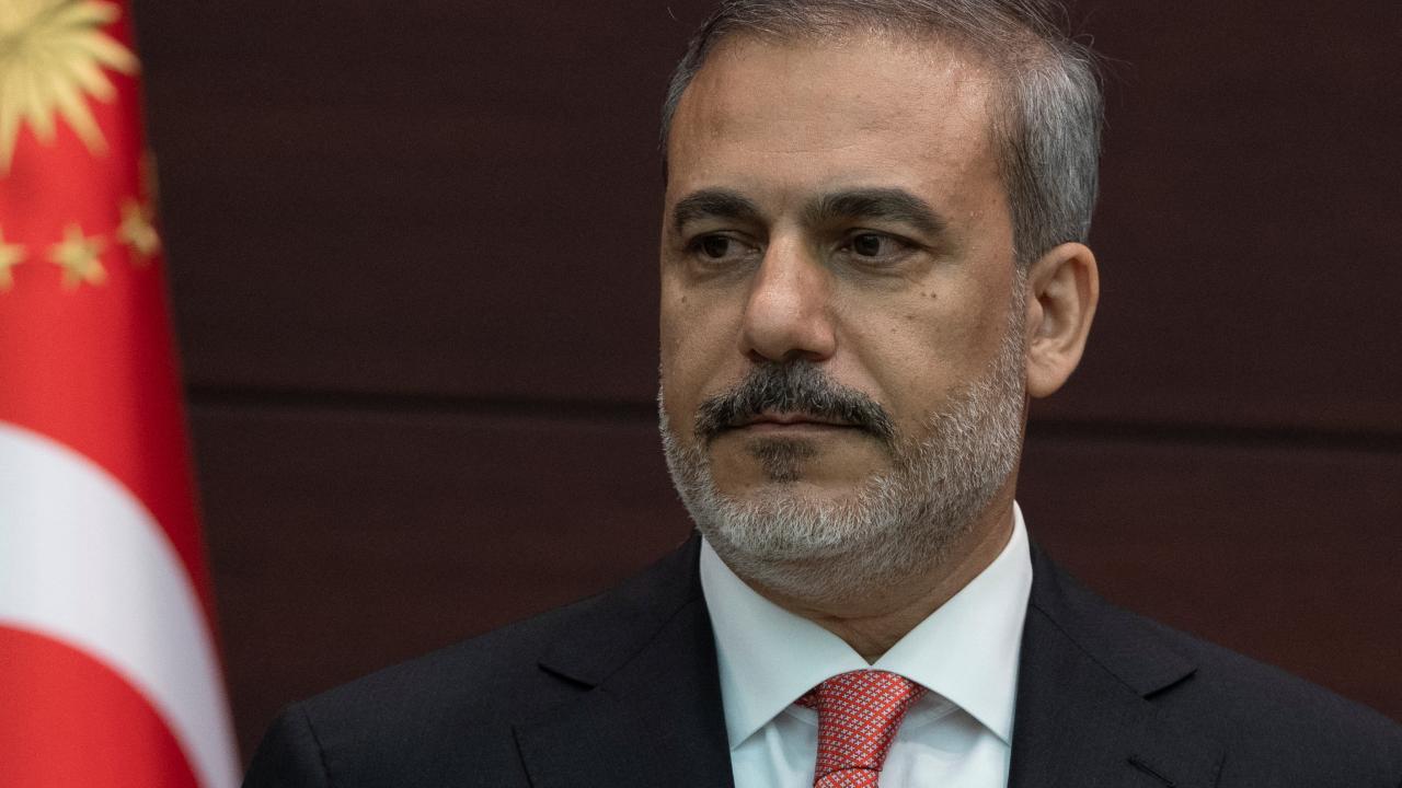 "BAKAN FİDAN ÜÇÜNCÜ TARAFLARI UYARDI"