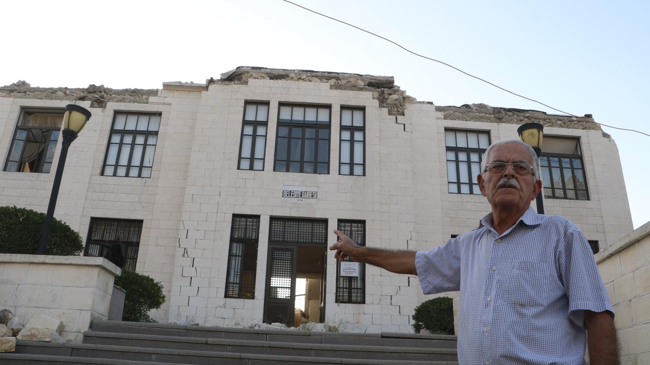 “Gittiğim yerleri, yılarca esnaflık yaptığım eski Antakya sokaklarını tanıyamıyorum”