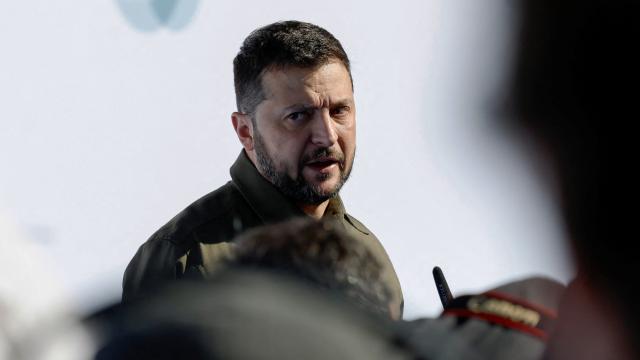Zelenski, NATO Zirvesi'nin Ukrayna için boş geçmeyeceğini umduklarını söyledi haber görseli