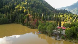 Doğa harikası Karagöl