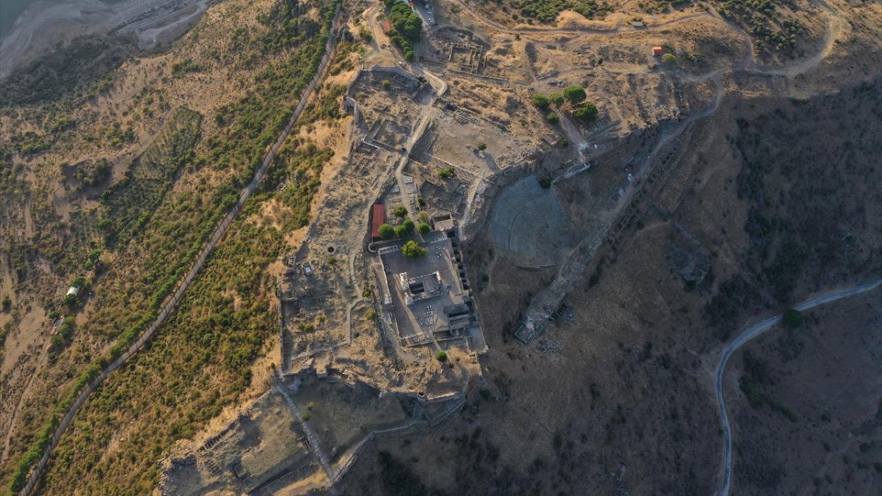 Yeşilova Höyüğü