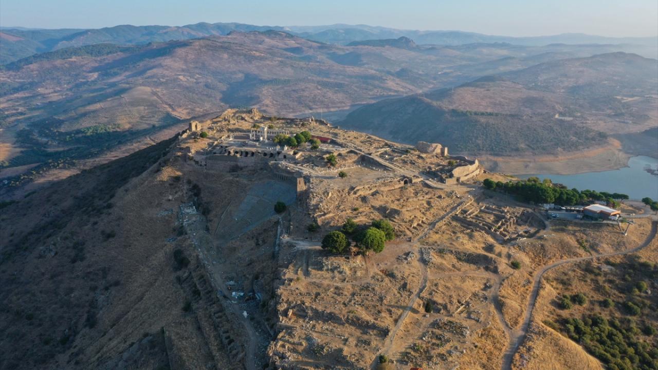 Dünya mirası adayı İzmir Tarihi Liman Kenti`ndeki Smyrna