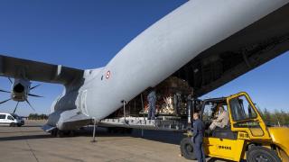 Gazzeli siviller için yardım taşıyan üçüncü uçak Mısır'a ulaştı