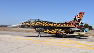 TSK'nın 'kaplanları' İtalya semalarında adeta şov yaptı