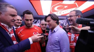 Cumhurbaşkanı Erdoğan'dan A Milli Takım'a tebrik telefonu