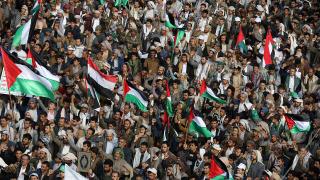 Yemen'de binlerce kişi Filistin için sokaklarda