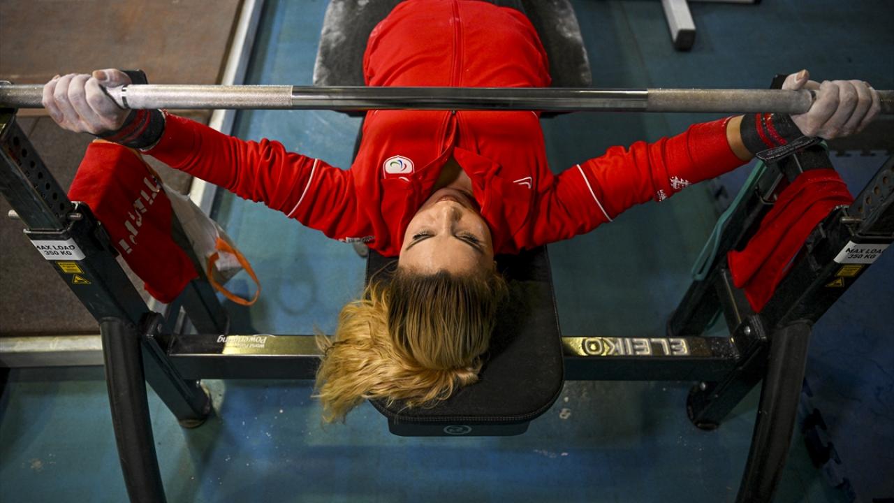 2014`te Muhsin Muratlı ile evlendi