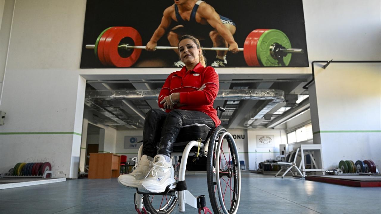 "Naim Süleymanoğlu ile Halil Mutlu`nun yolunda 3`te 3 yapmak istiyorum"