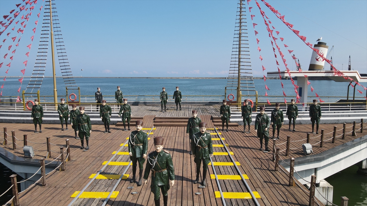 Atatürk, Samsun`a Milli Mücadele`yi başlatmak için çıktı