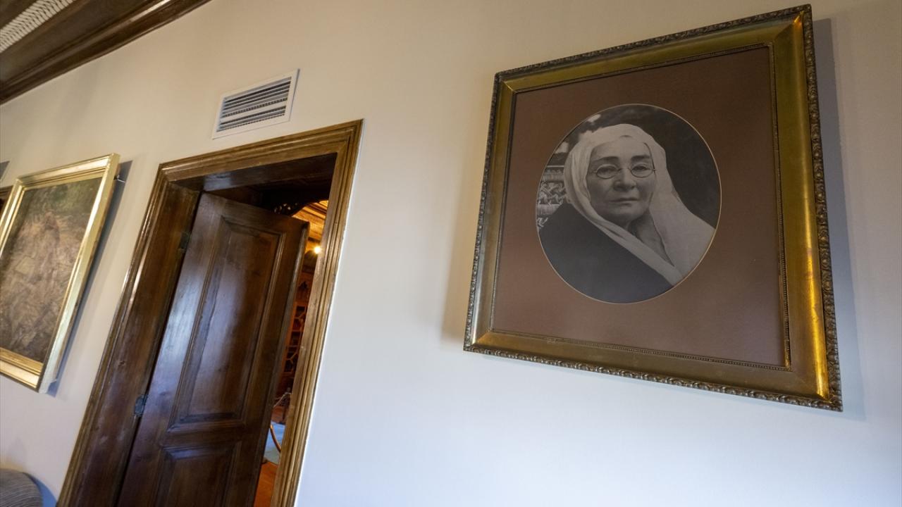 "Cumhuriyet`i kalbinde milli bir sır olarak sakladı"