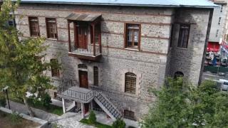 Mustafa Kemal'in 57 gün kaldığı taş konak tarihe tanıklık etti